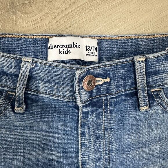 Abercrombie Kids Girls Jean Shorts, 2 pairs, Blue AND Black, Size 13/14 - Picture 3 of 8